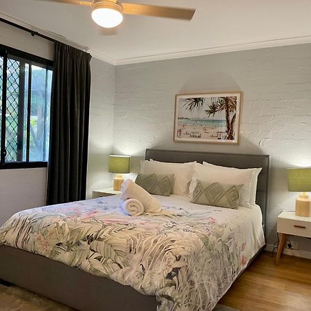 Burleigh Palms Holiday Apartments Gold Coast Exterior photo